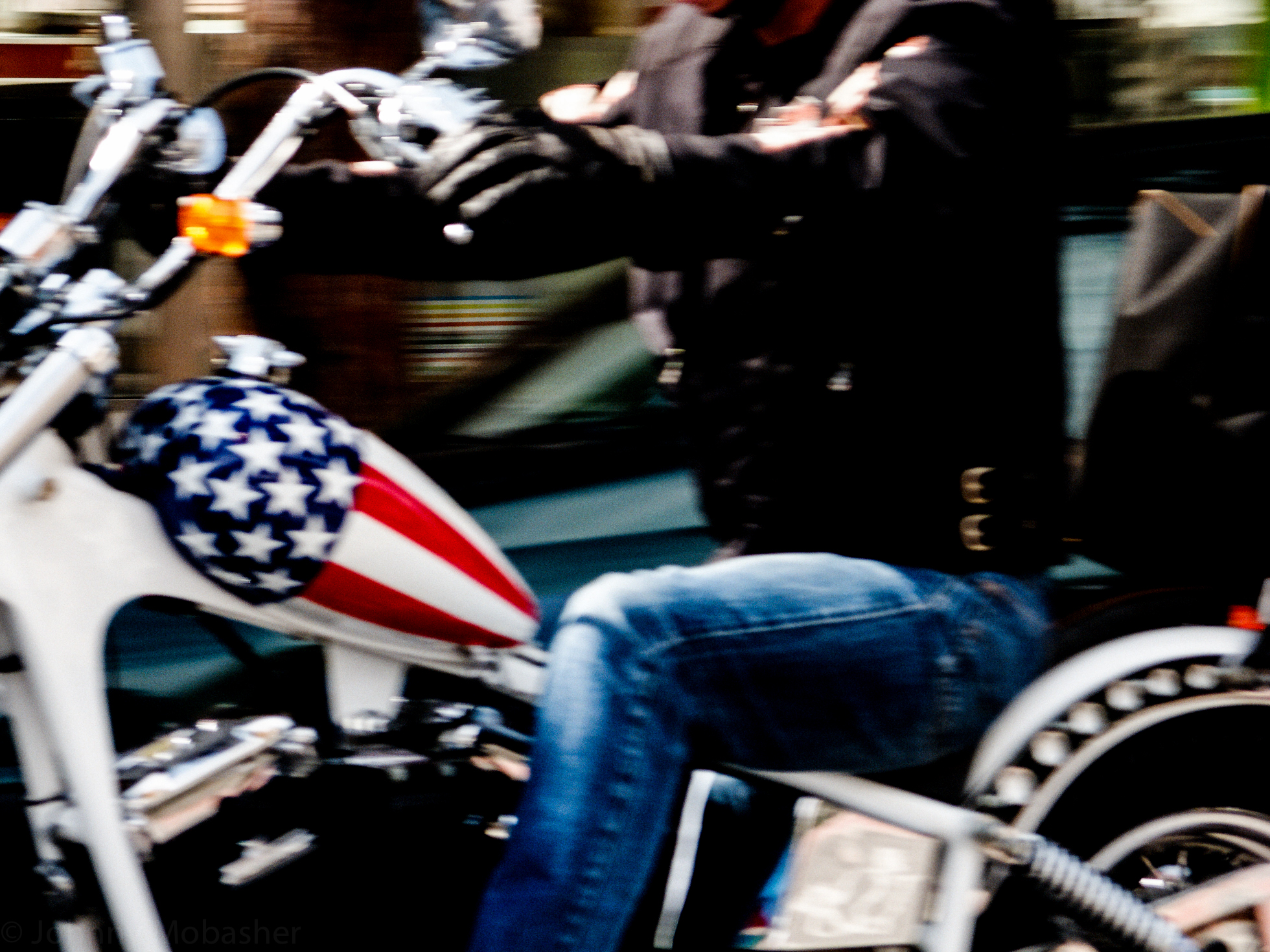 Harley_Davidson_Johnny_Mobasher_street_photography